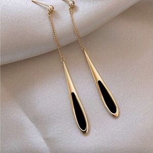 Chic Gold and Black Drop Earrings